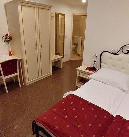 Guest House Sterk Nova Gorica Buitenkant foto