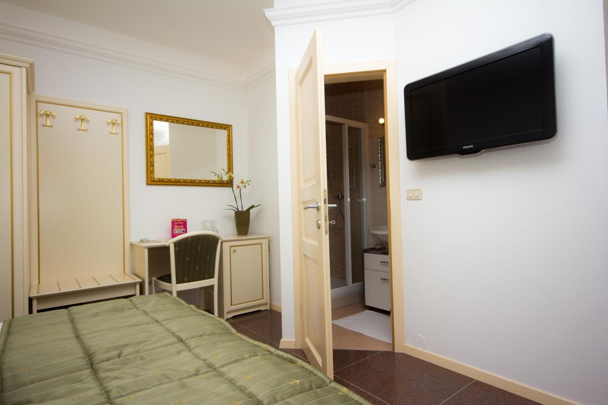 Guest House Sterk Nova Gorica Buitenkant foto
