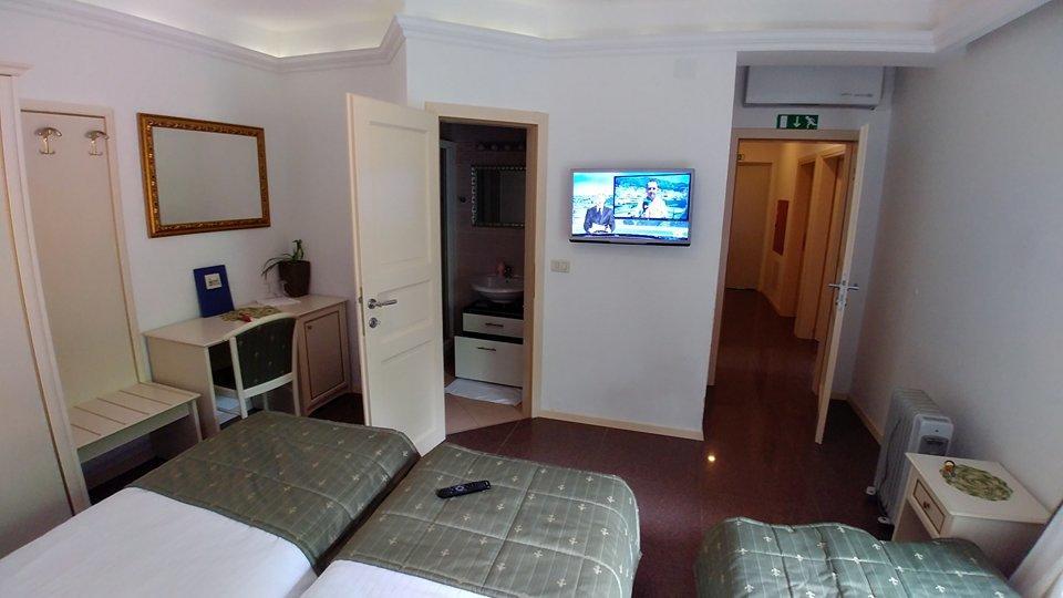 Guest House Sterk Nova Gorica Buitenkant foto
